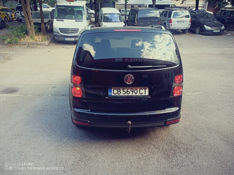 VW Touran, снимка 2 - Автомобили и джипове - 47563718