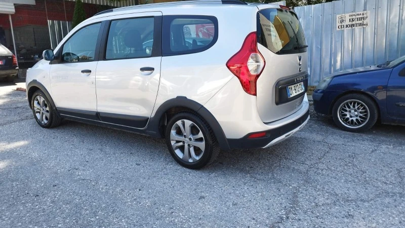 Dacia Lodgy Stepway 1.5 dci 110кс, снимка 3 - Автомобили и джипове - 47154759