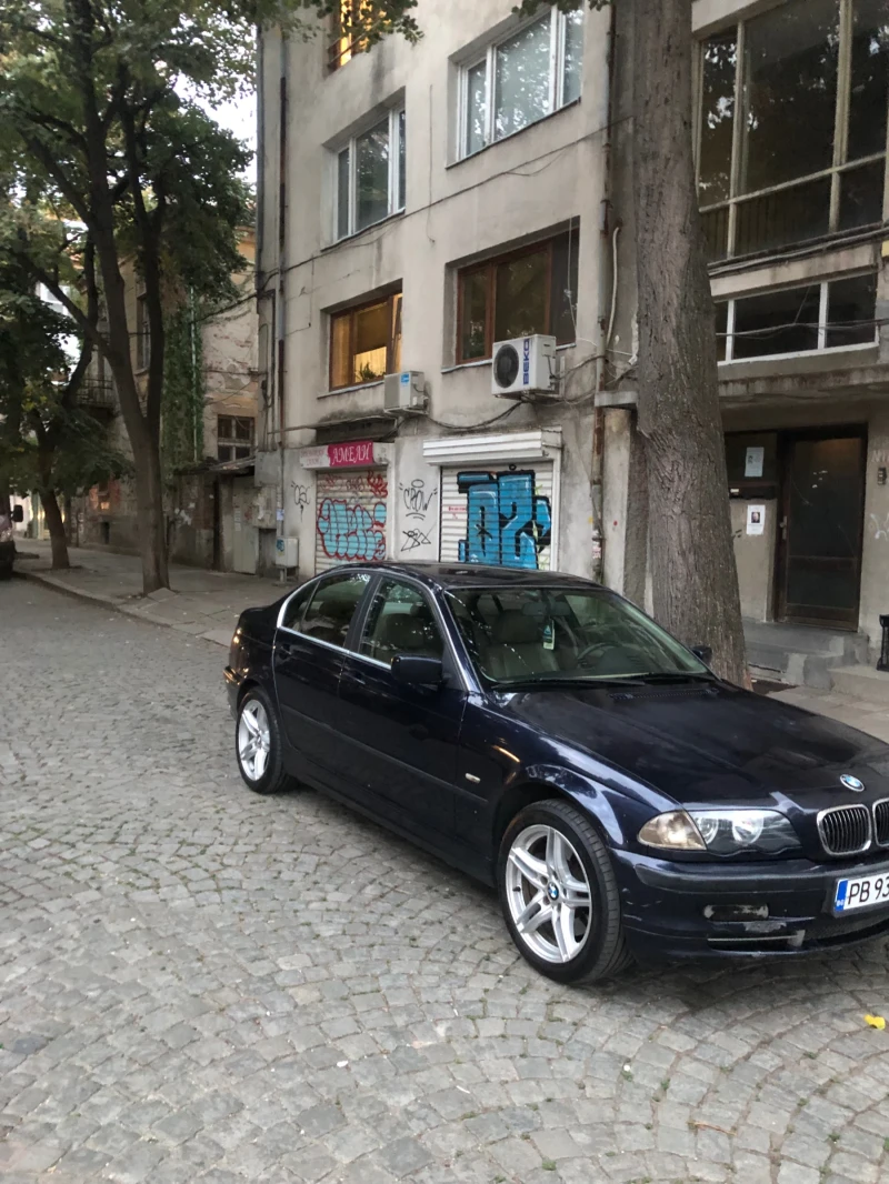 BMW 330, снимка 5 - Автомобили и джипове - 47430671