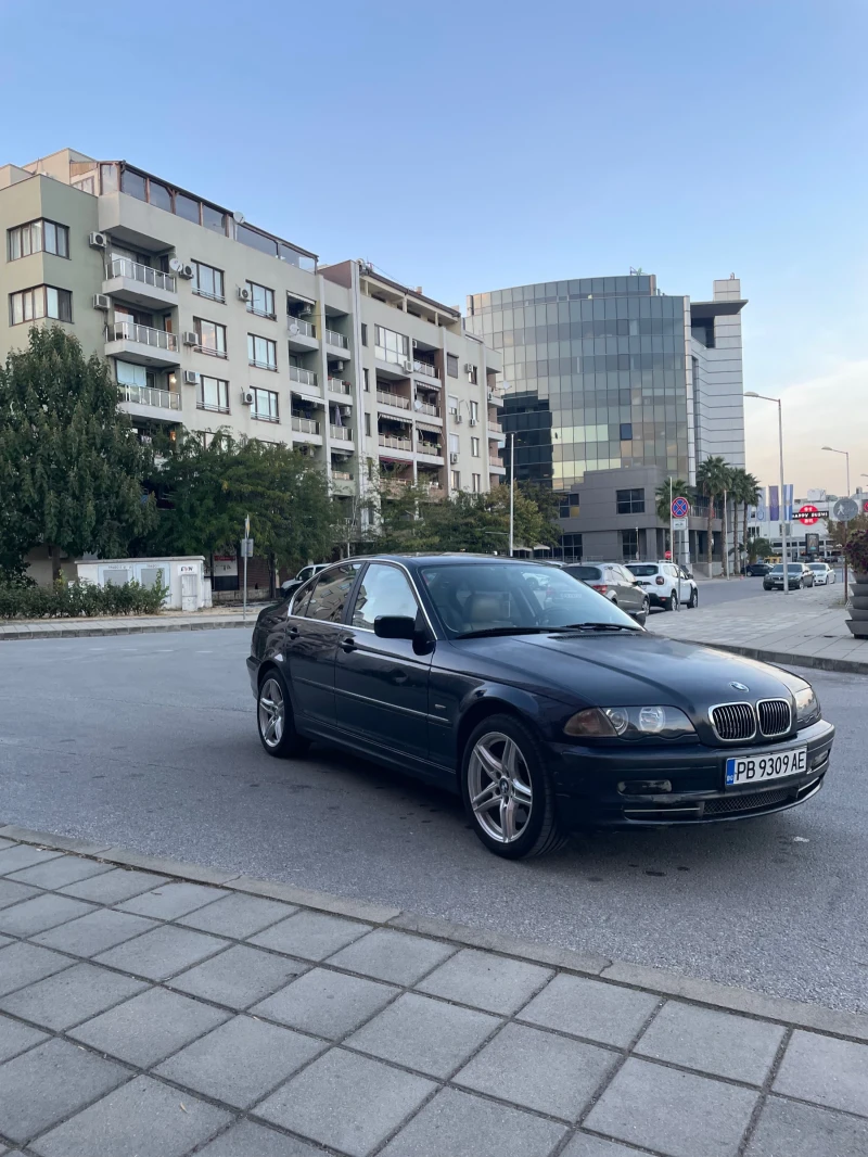 BMW 330 BMW 330XI, снимка 6 - Автомобили и джипове - 47430671