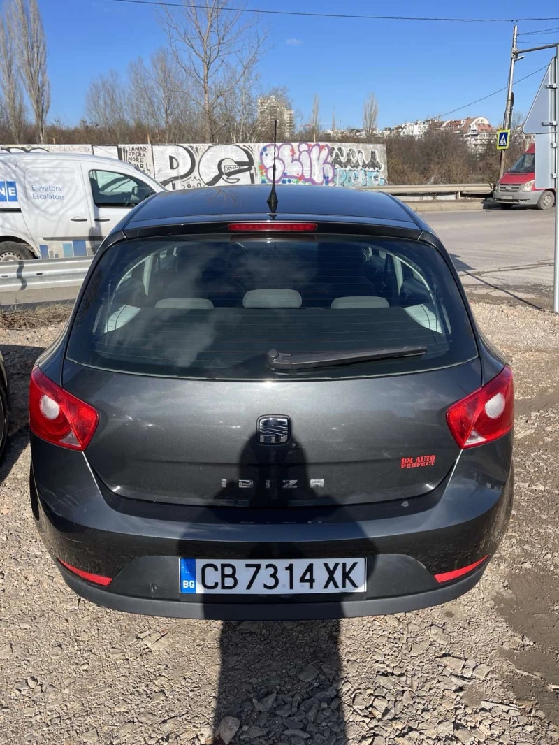 Seat Ibiza 1.6, снимка 4 - Автомобили и джипове - 47568937