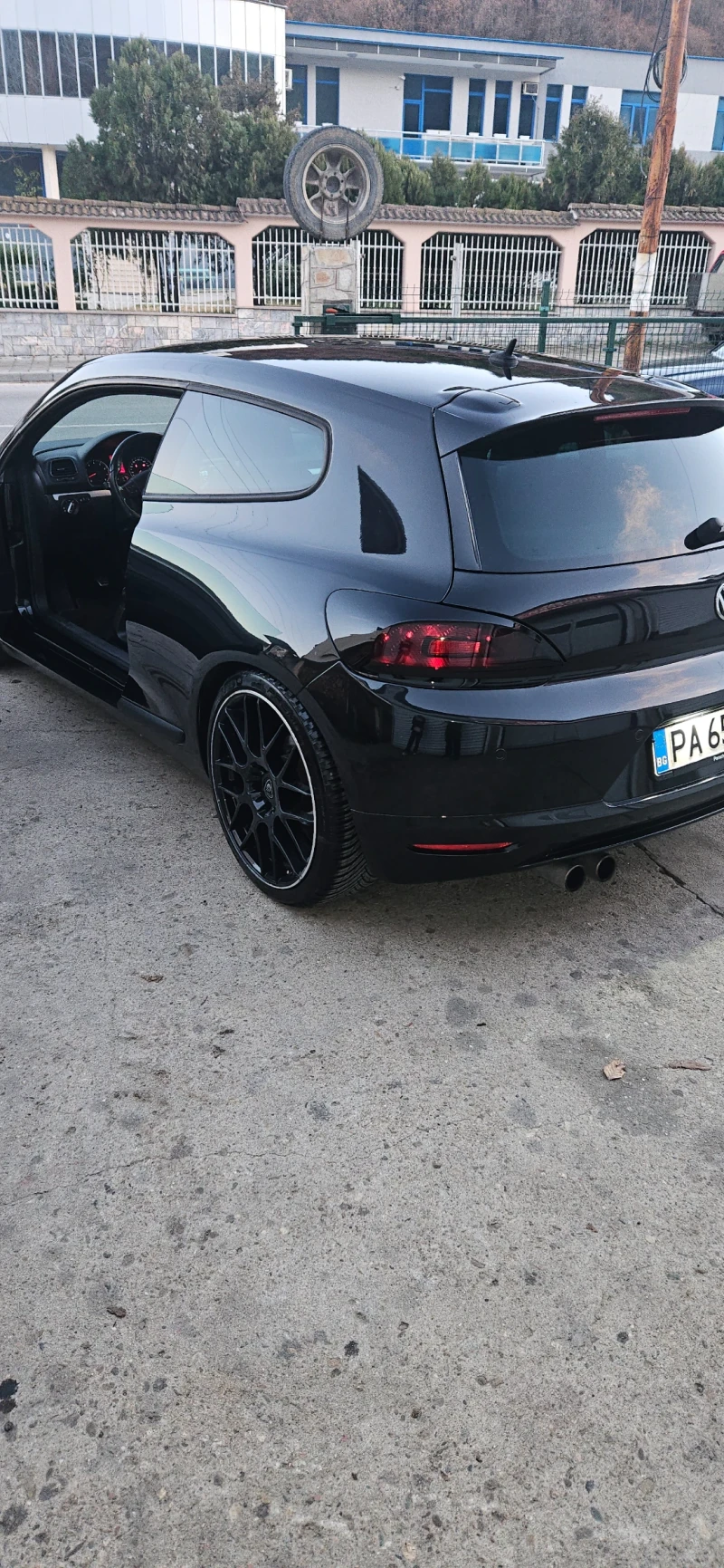 VW Scirocco 2.0TFSI, снимка 3 - Автомобили и джипове - 48381345