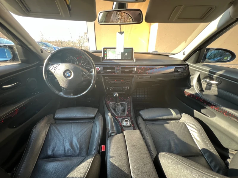 BMW 320, снимка 12 - Автомобили и джипове - 48982347