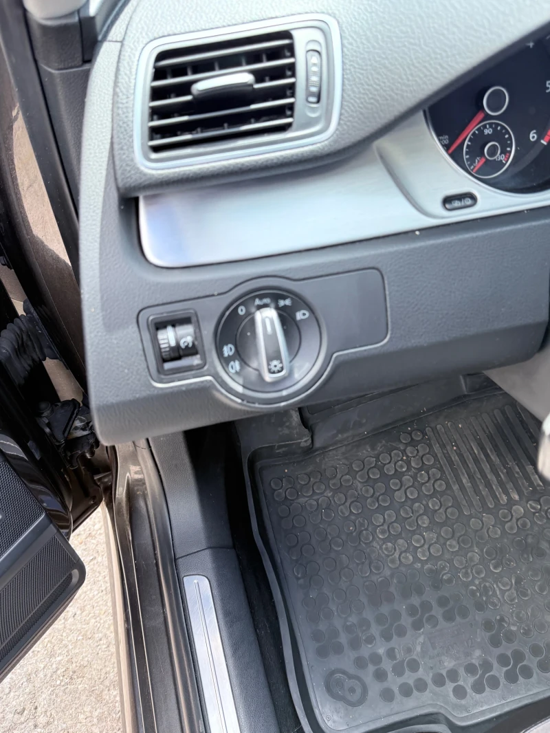 VW Passat B7, снимка 8 - Автомобили и джипове - 50268035