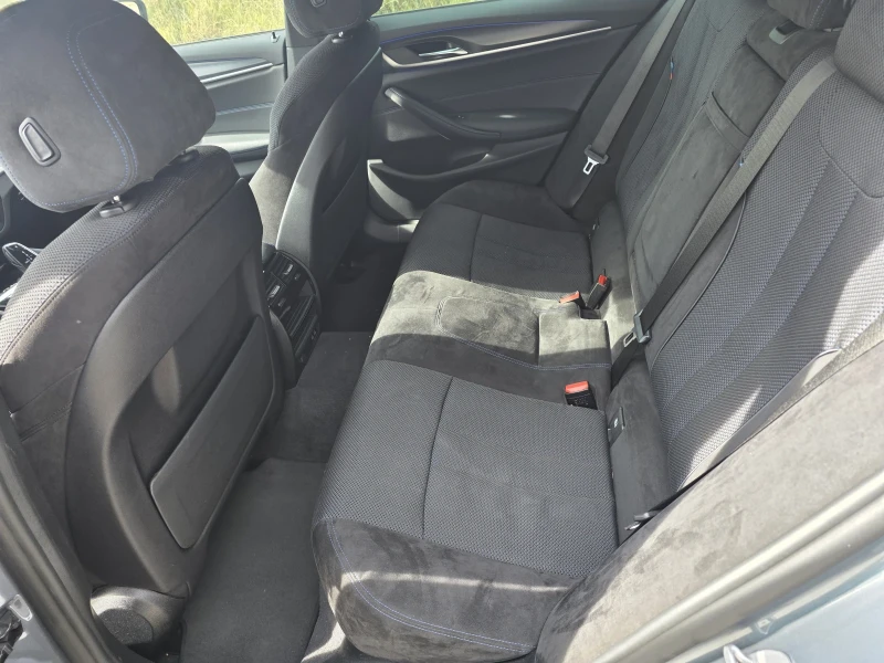 BMW 520 2.0D M.SPORT HYBRIDA , снимка 11 - Автомобили и джипове - 52240871