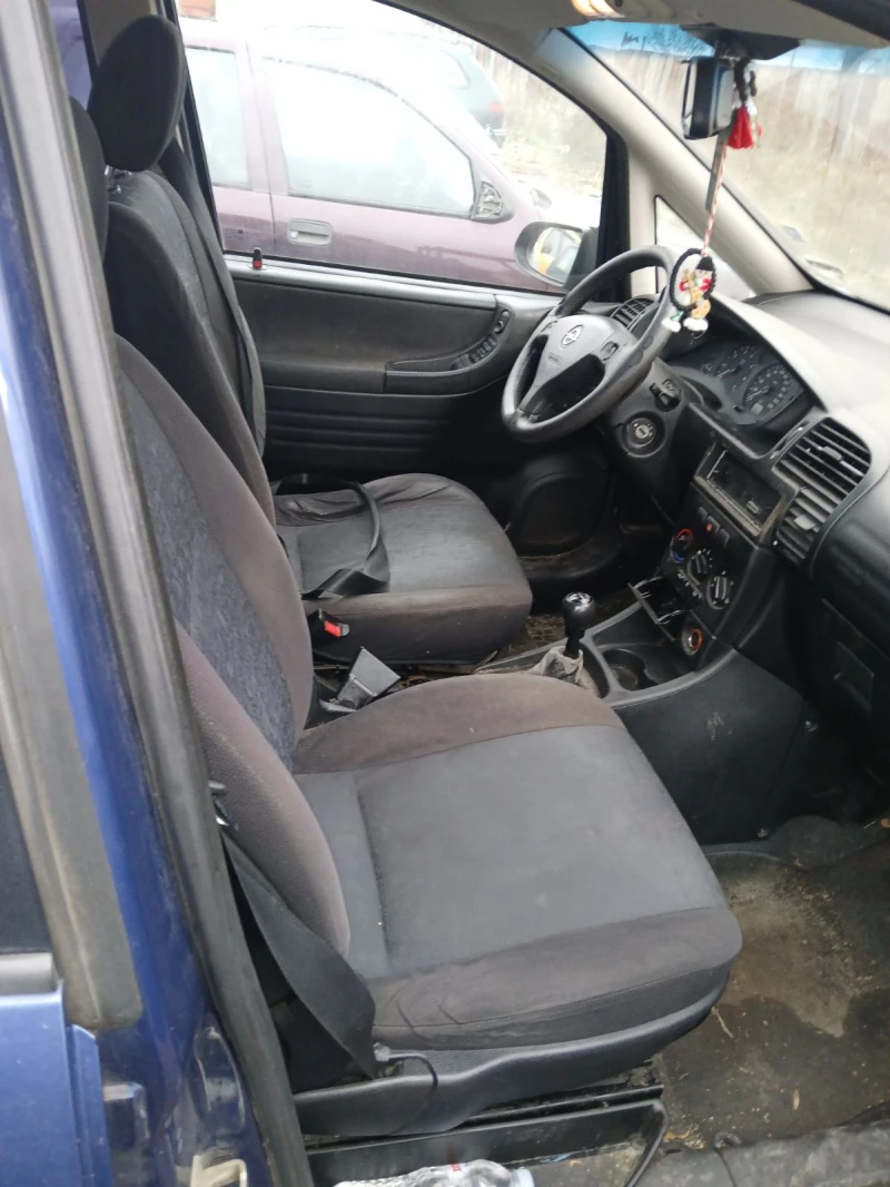 Opel Zafira, снимка 5 - Автомобили и джипове - 52444141