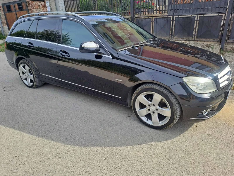 Mercedes-Benz C 320, снимка 4 - Автомобили и джипове - 53565919