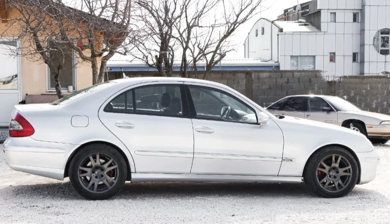 Mercedes-Benz E 280 CDI, снимка 4 - Автомобили и джипове - 53598206
