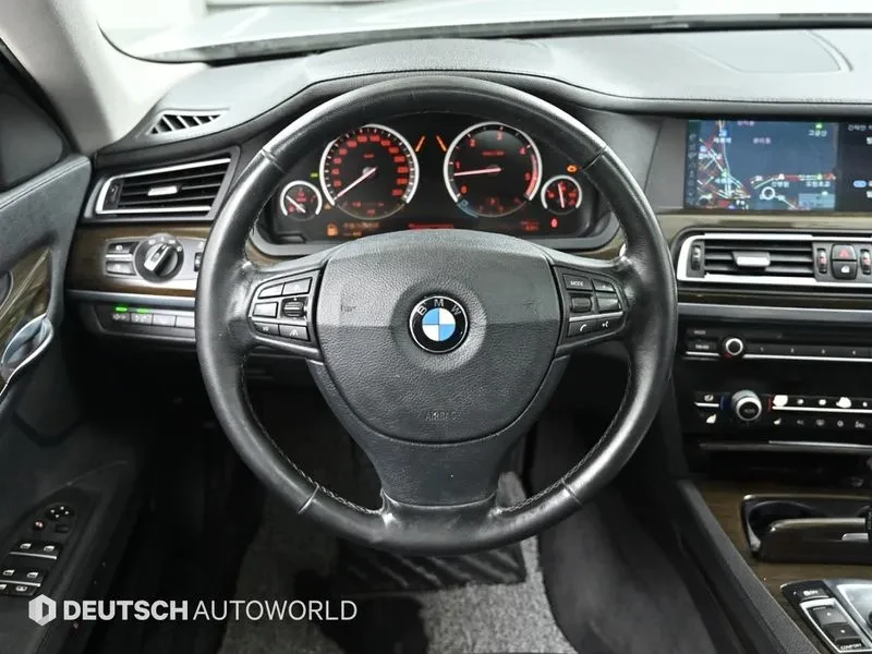 BMW 730 xDrive, снимка 13 - Автомобили и джипове - 55349251