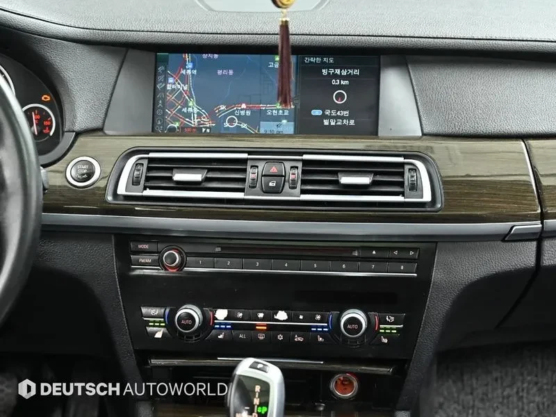 BMW 730 xDrive, снимка 14 - Автомобили и джипове - 55349251