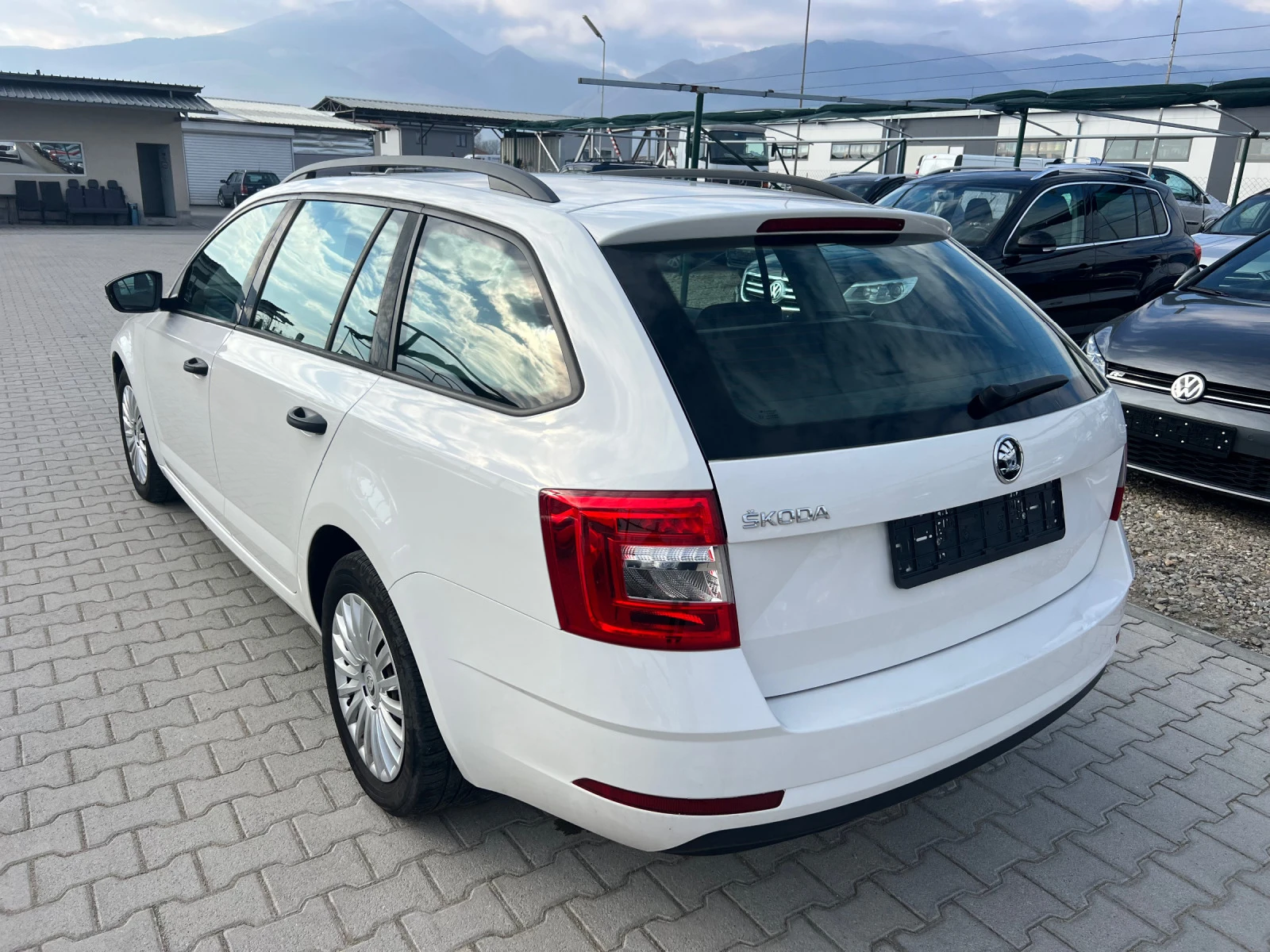 Skoda Octavia 1.6TDi Лизинг - изображение 4