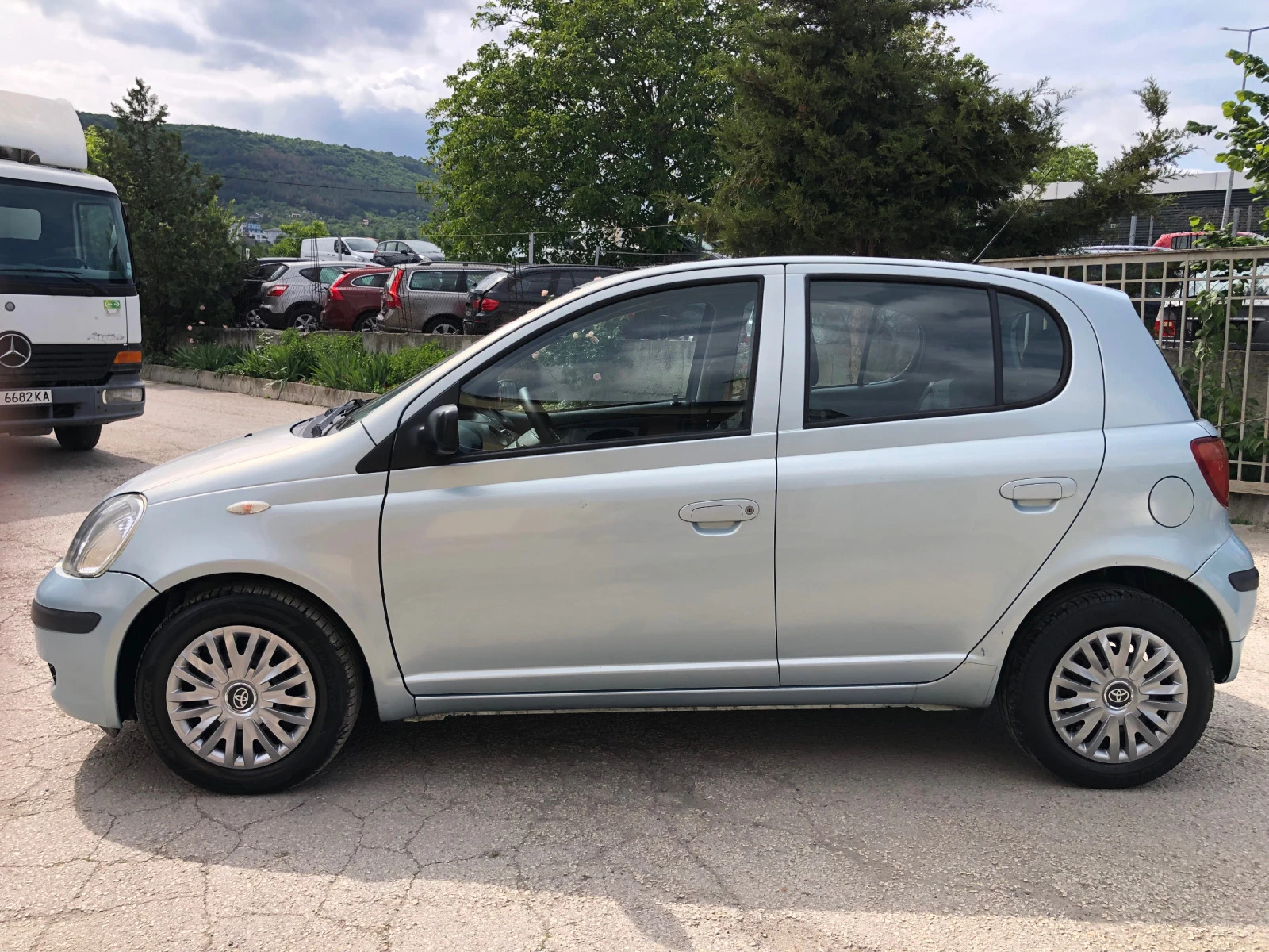 Toyota Yaris 1.3VVT-i ГАЗ - изображение 7