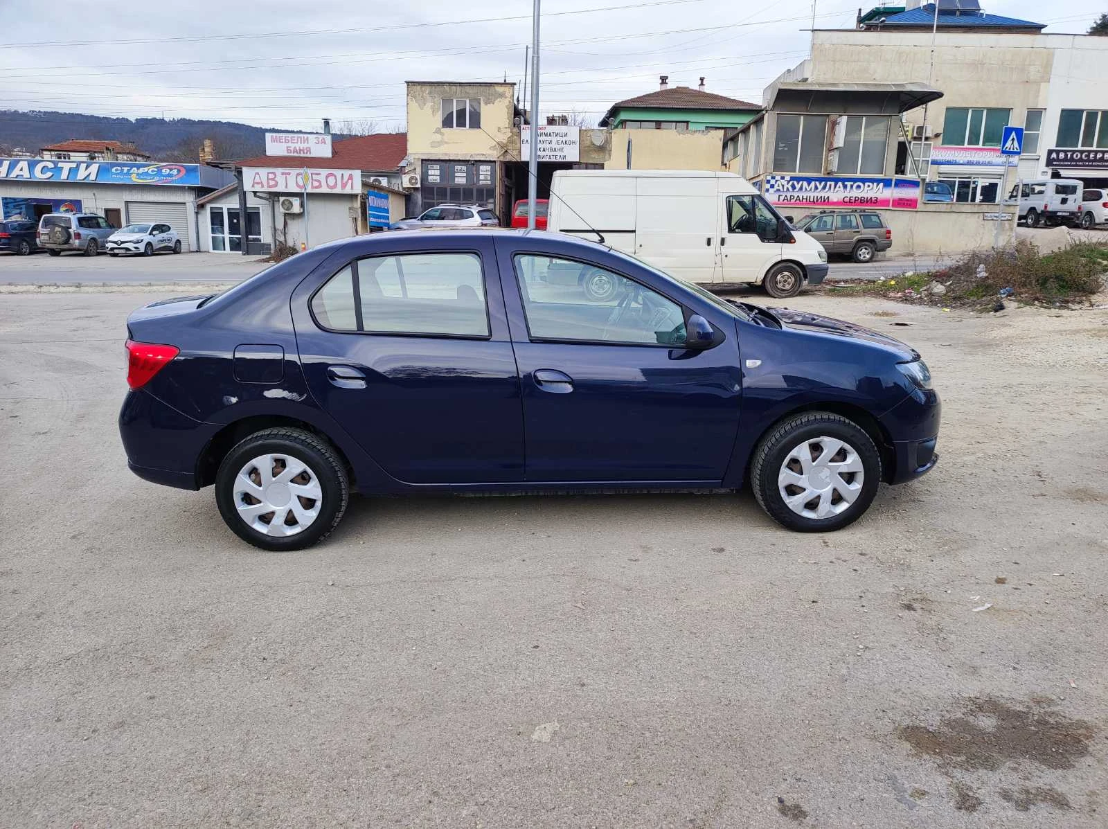 Dacia Logan 1.5 dci Втори собственик - изображение 2