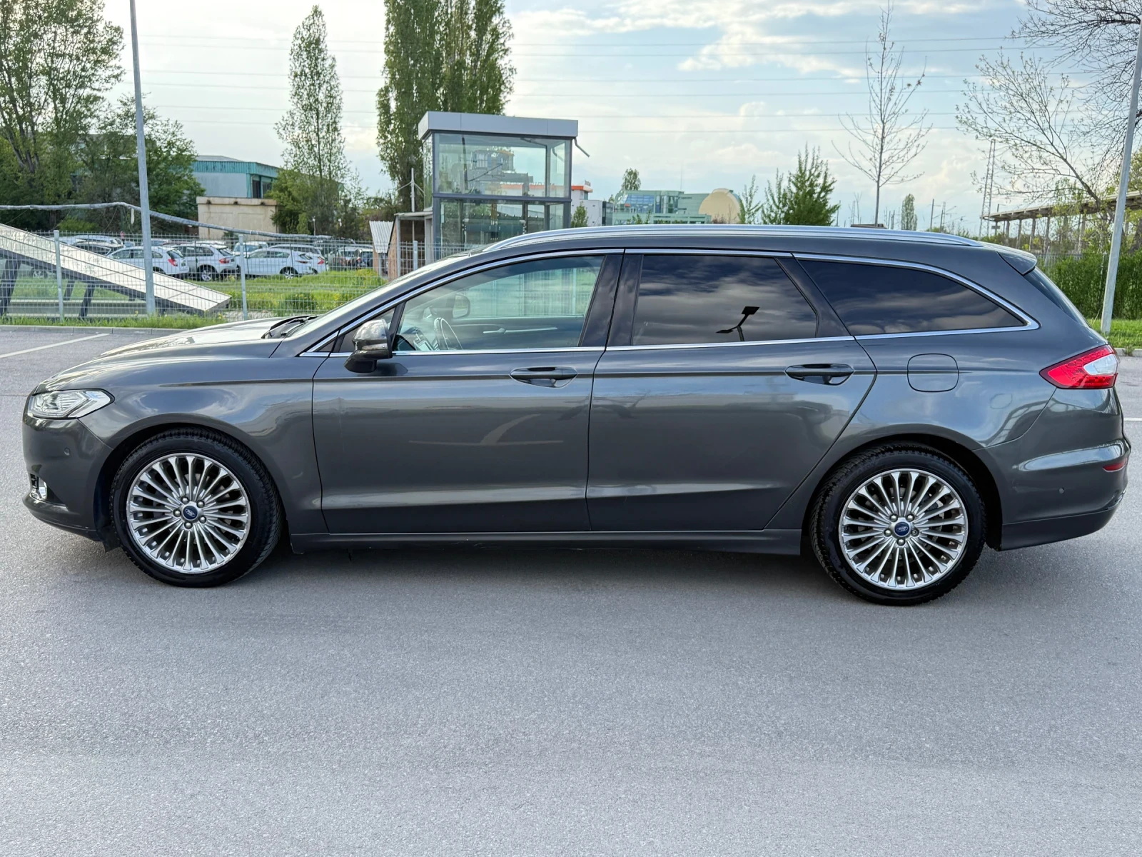 Ford Mondeo * 2.0L TDCI* PODGREV* KOJA* DISSTRONIC* KEYLESS* M - изображение 8