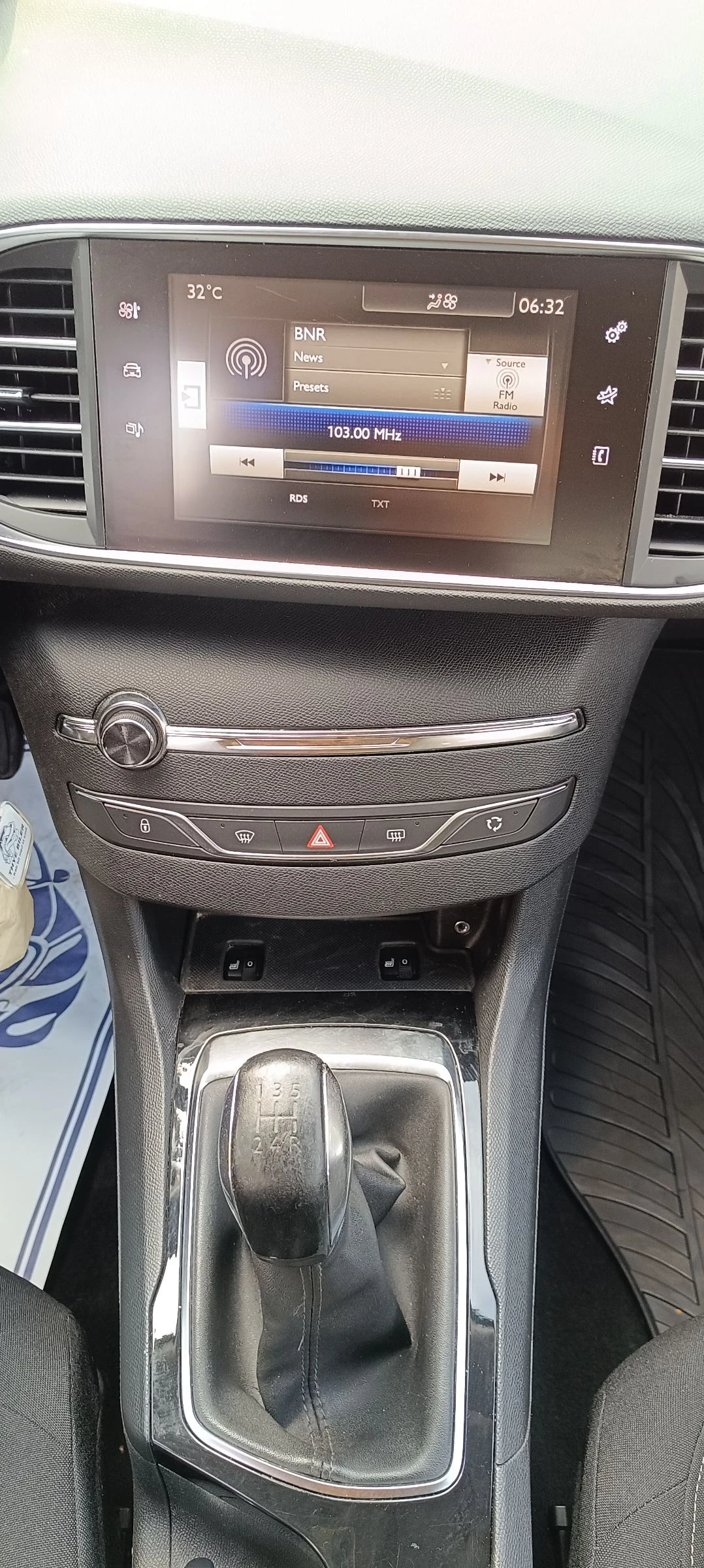 Peugeot 308 1.6 HDI 92k.c - изображение 10