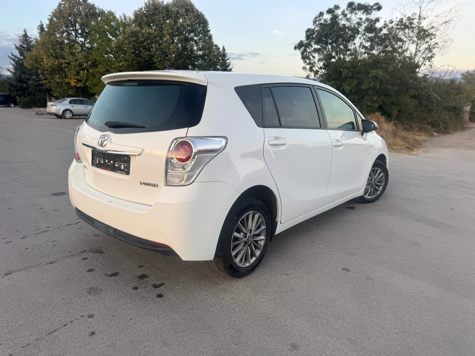 Toyota Verso d4d  6+ 1 - изображение 6