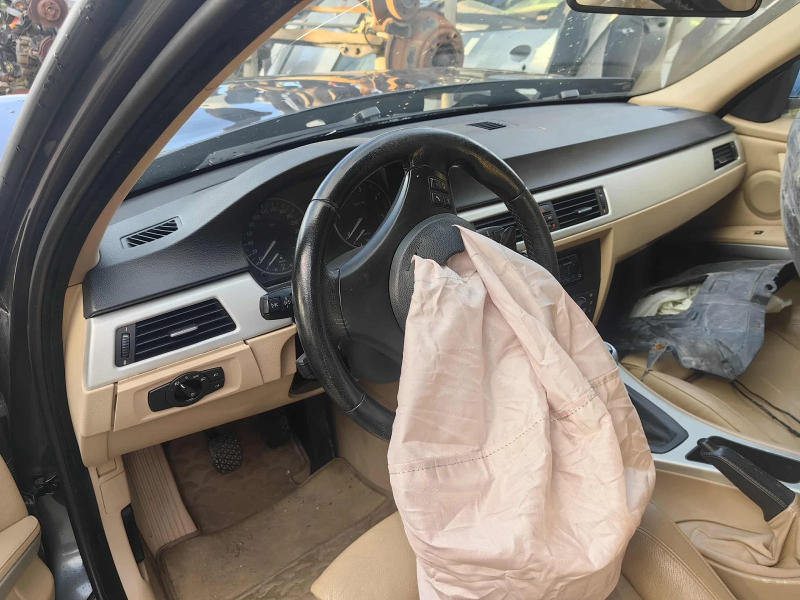 BMW 320 2.0D - изображение 5