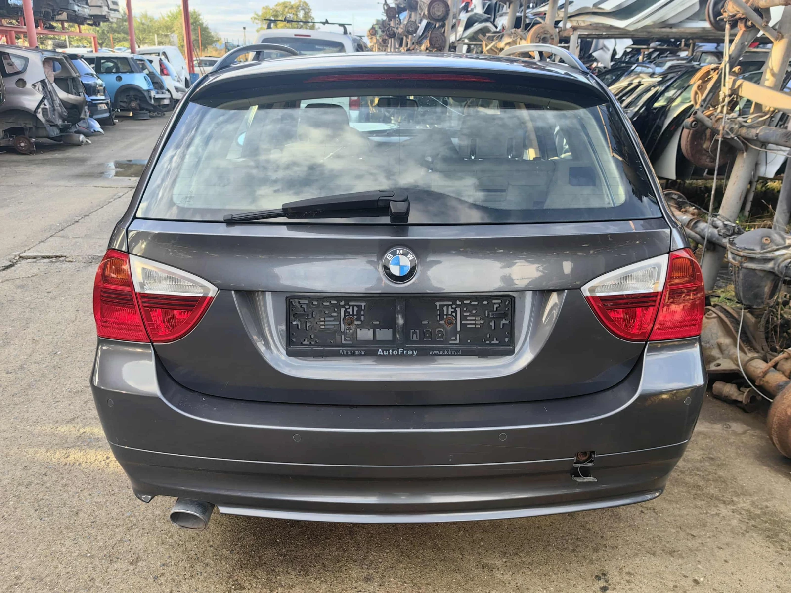 BMW 320 2.0D - изображение 2