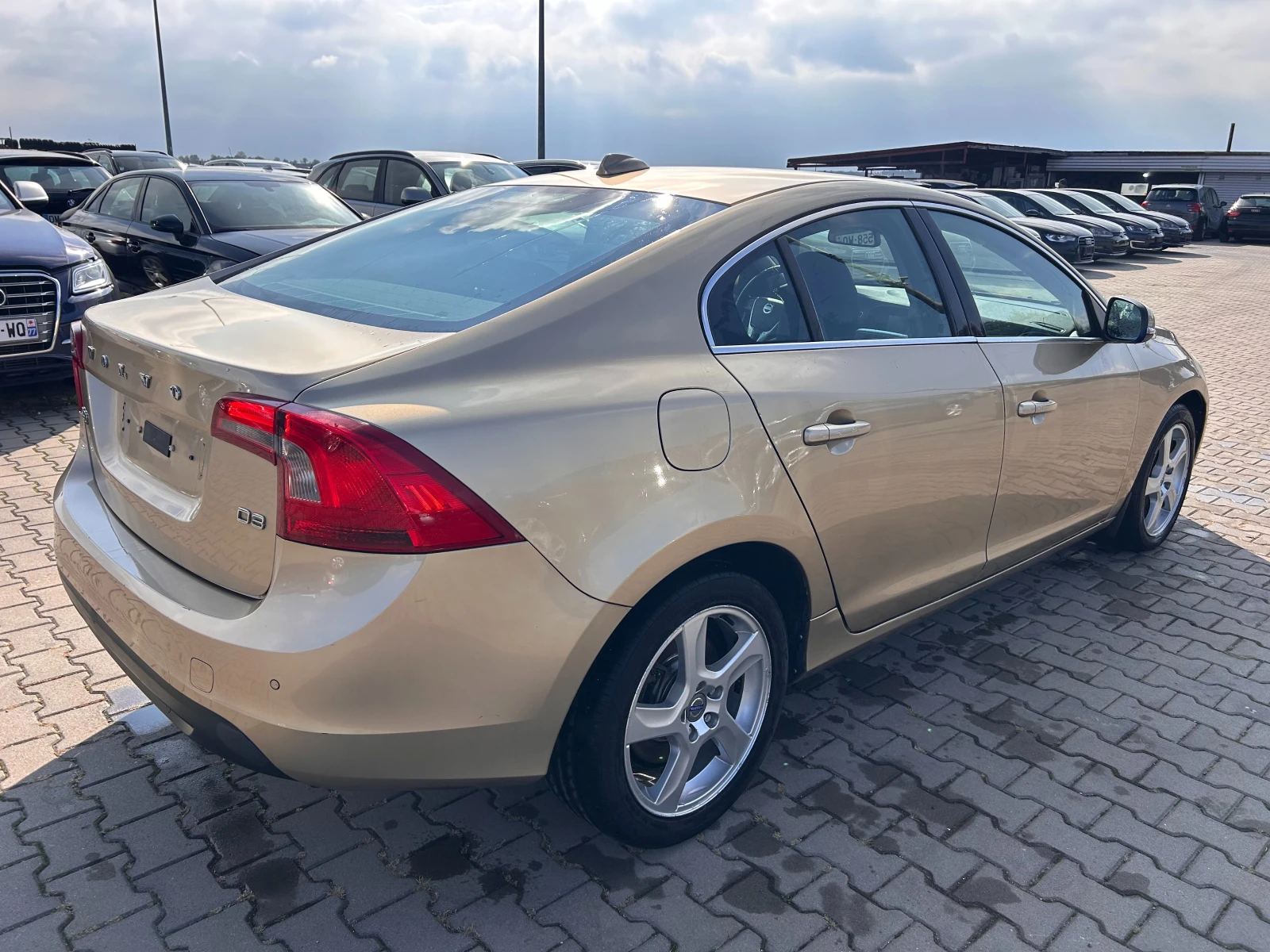 Volvo S60 2.0D AVTOMAT/NAVI EURO 5 - изображение 6