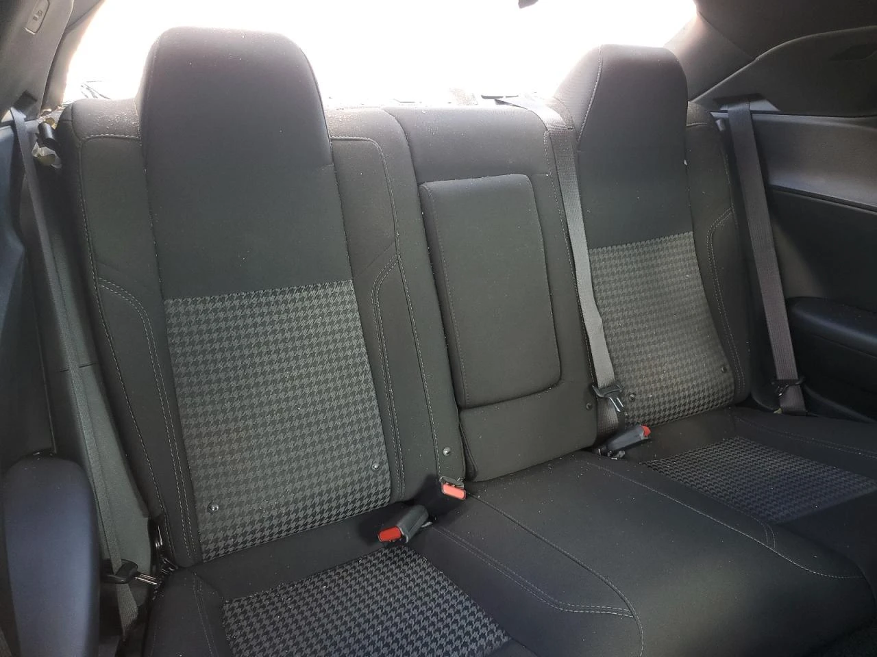 Dodge Challenger SXT  - изображение 10