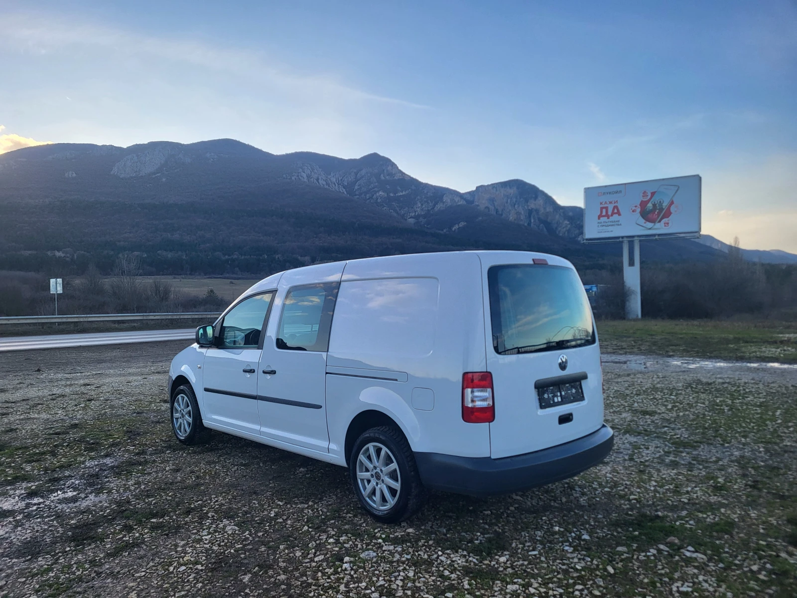 VW Caddy 1.9TDi MaxiVan - изображение 3