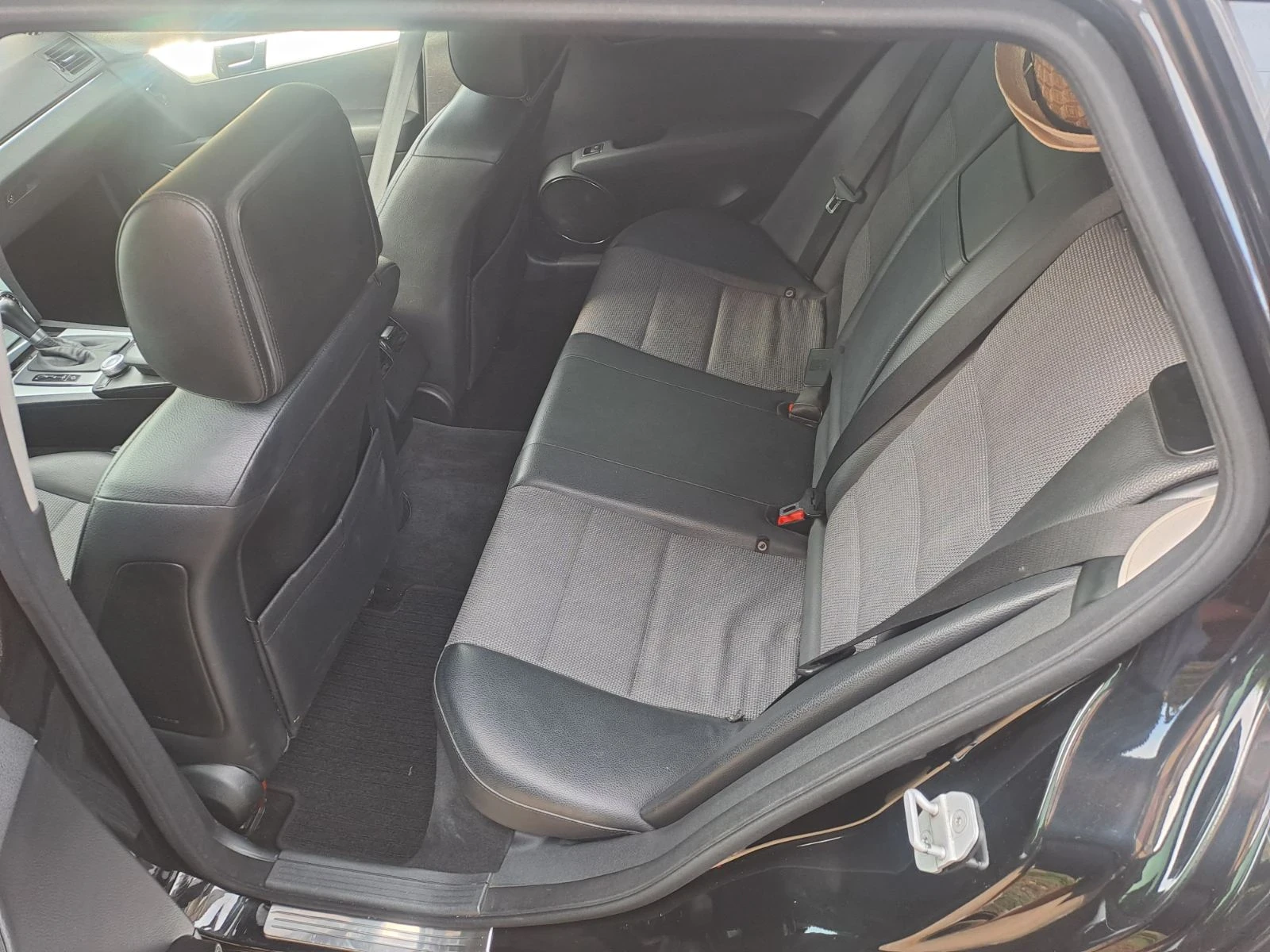 Mercedes-Benz C 320  - изображение 10