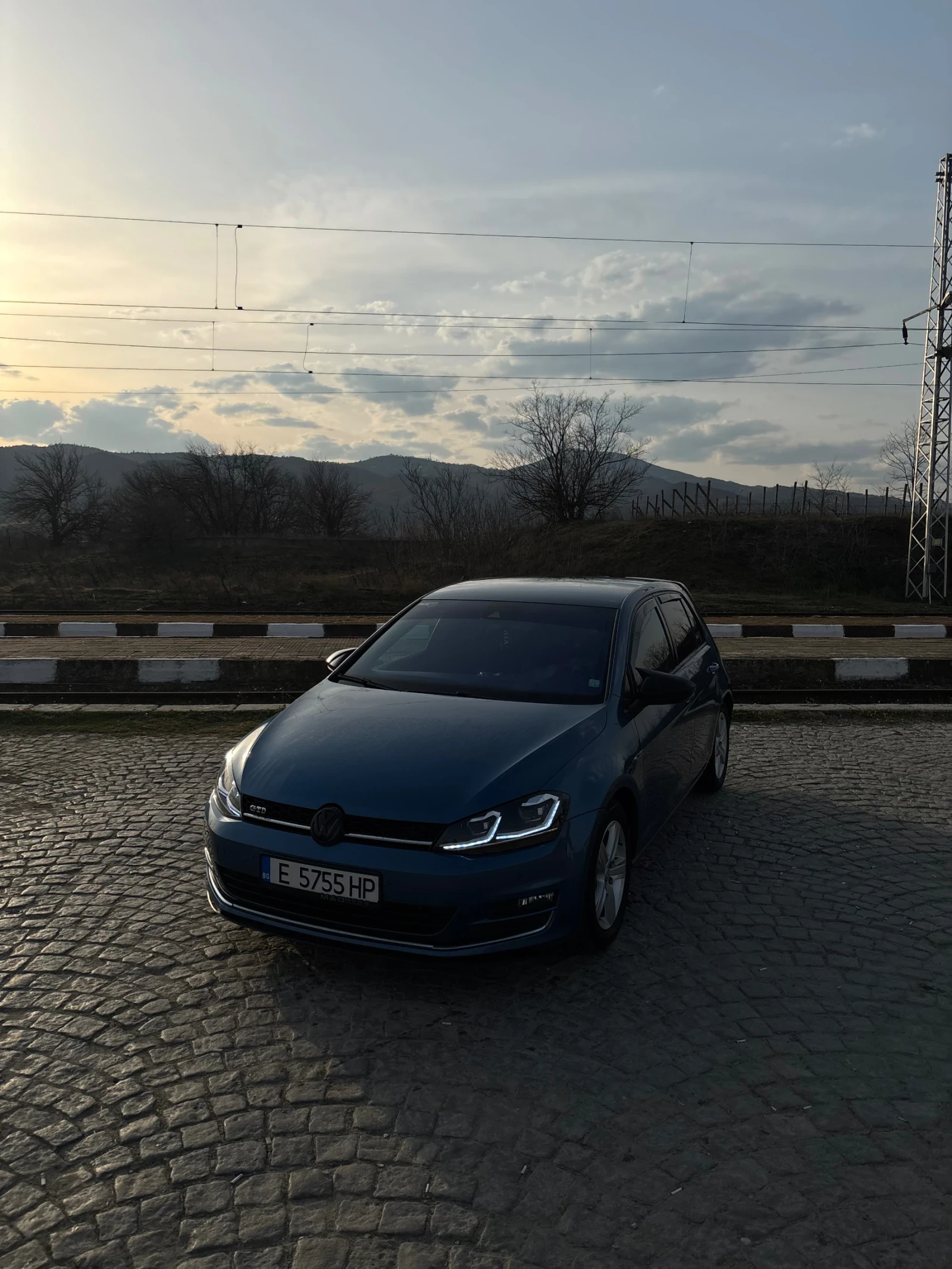 VW Golf, снимка 3 - Автомобили и джипове - 53719305