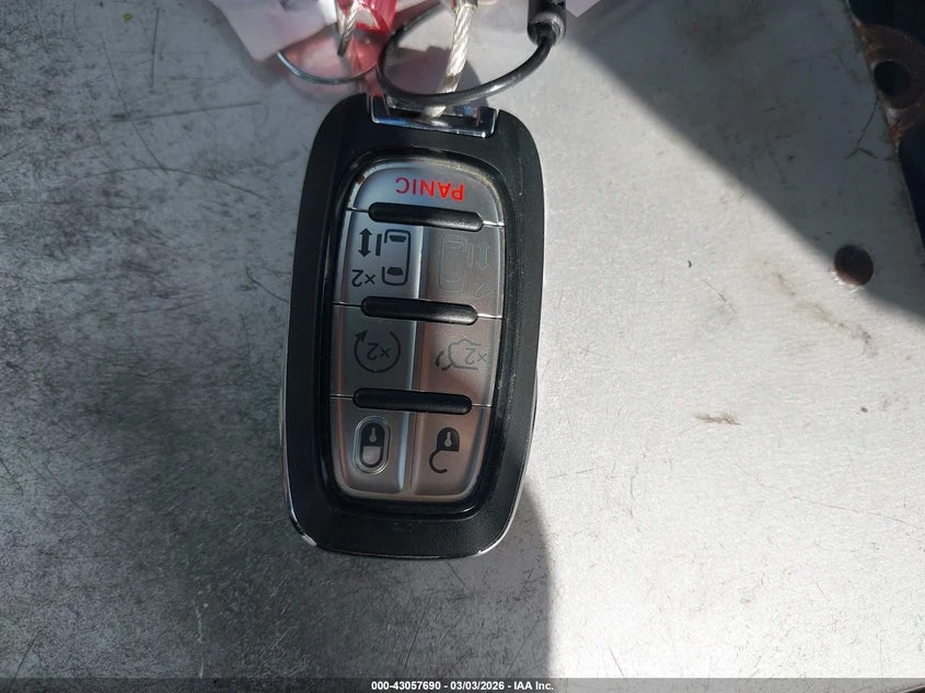 Chrysler Pacifica 3.6l Touring L, снимка 11 - Автомобили и джипове - 53773674