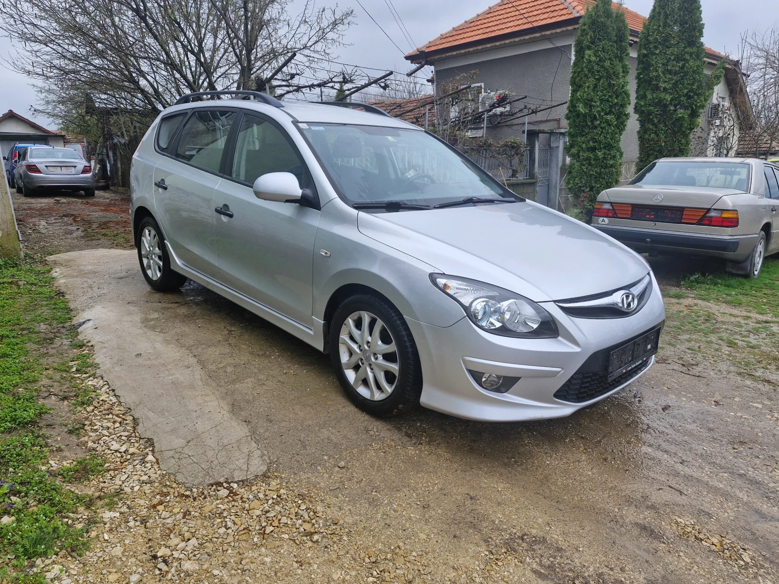 Hyundai I30 1.4 FACE 95 000км, снимка 3 - Автомобили и джипове - 54081532