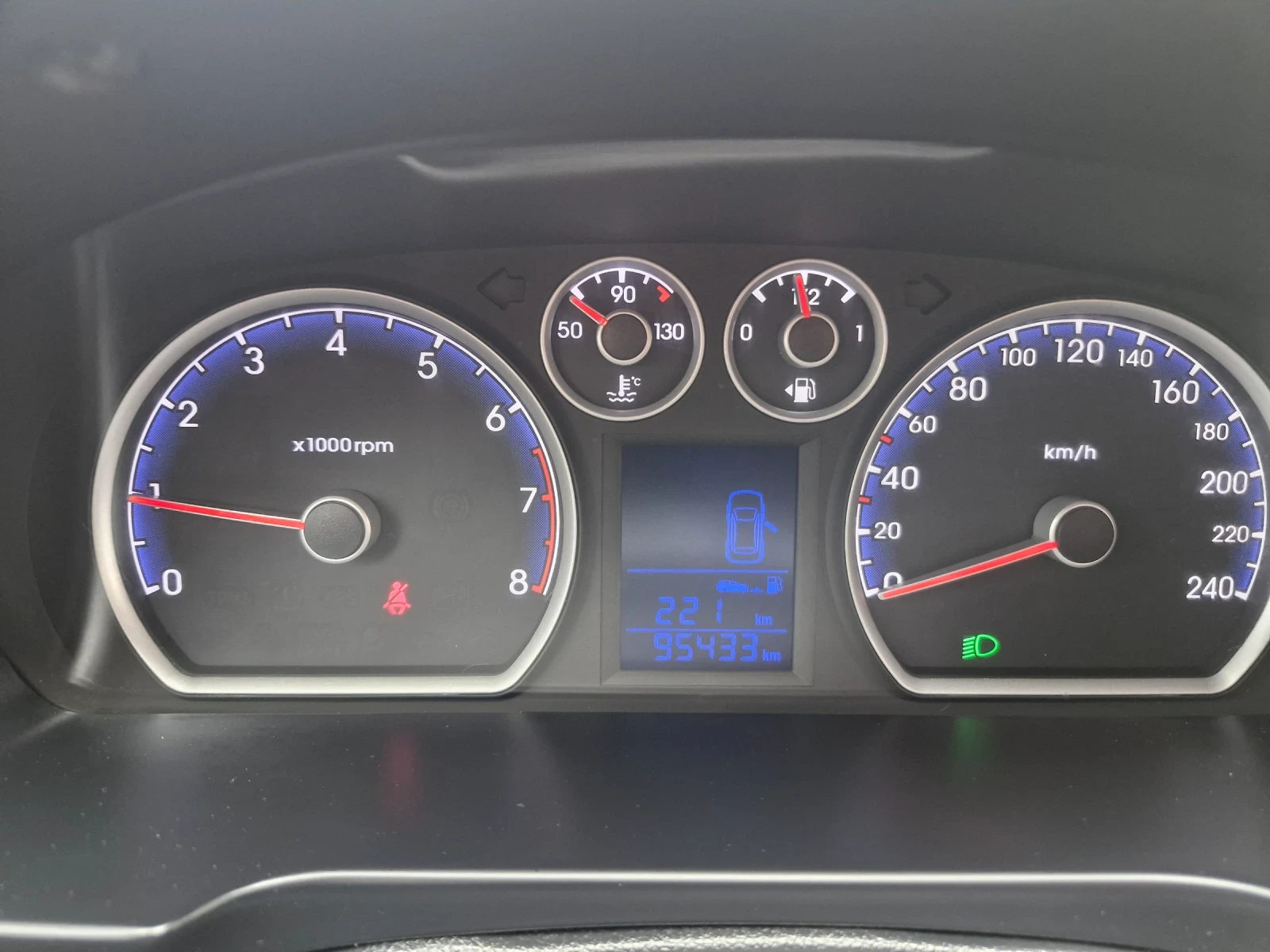 Hyundai I30 1.4 FACE 95 000км, снимка 7 - Автомобили и джипове - 54081532