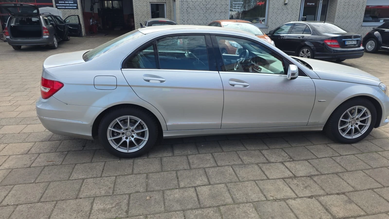 Mercedes-Benz C 180 156кс, автоматик, фейслифт, Германия, TUV, сервиз, снимка 8 - Автомобили и джипове - 54146754