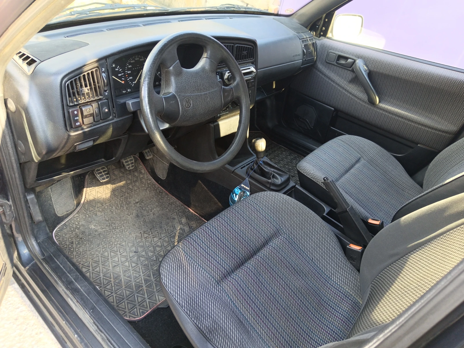 VW Passat 1.9d, снимка 5 - Автомобили и джипове - 54477961