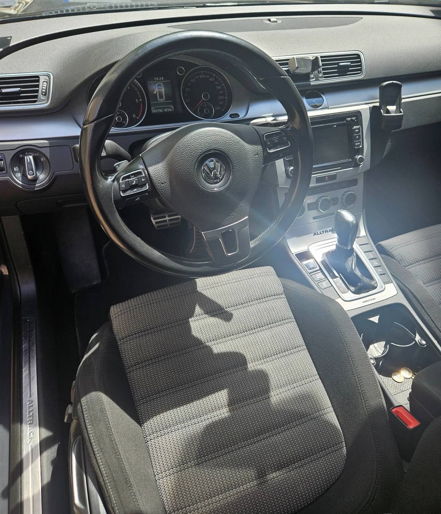 VW Passat, снимка 6 - Автомобили и джипове - 54493573