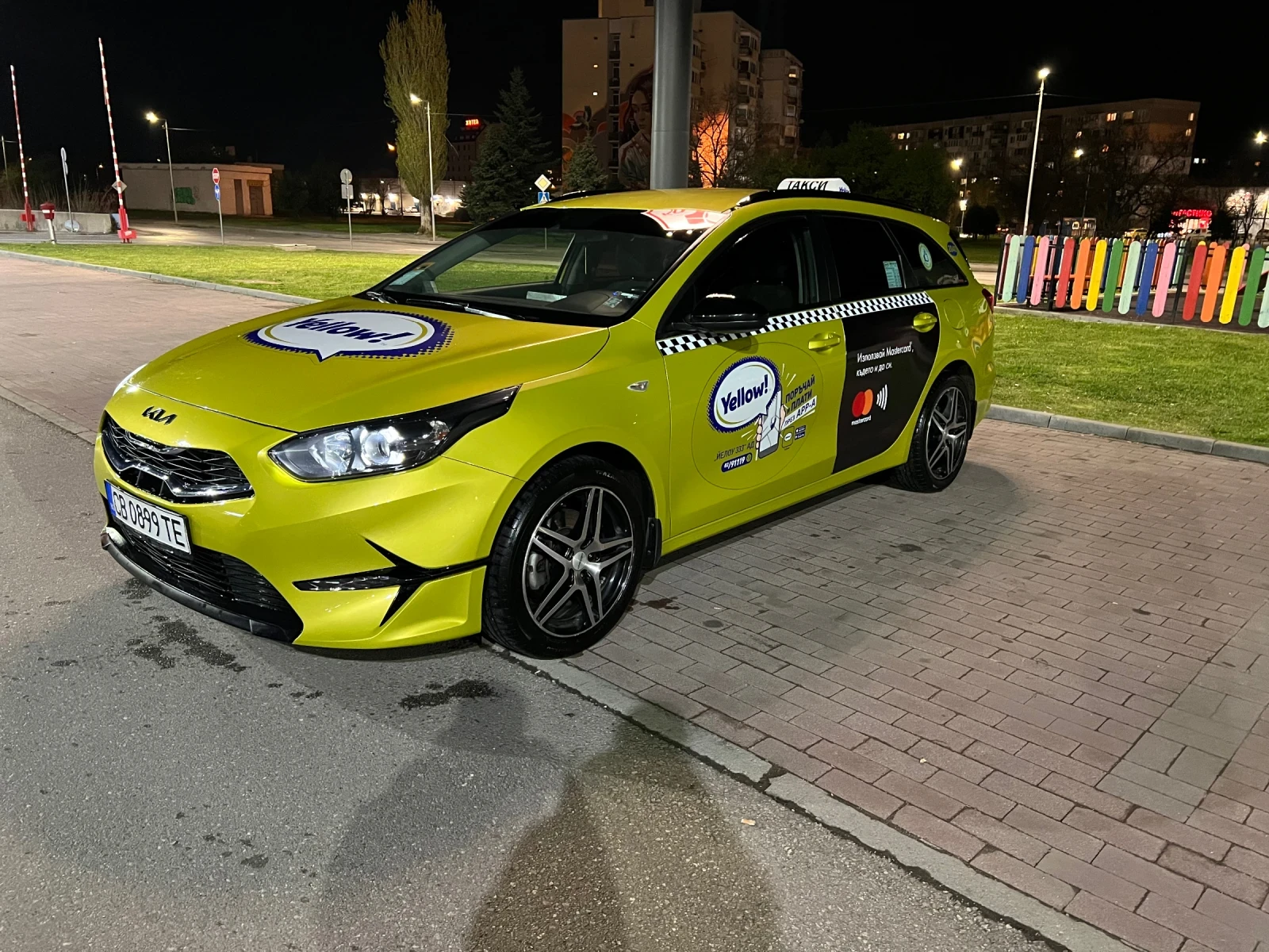 Kia Ceed  Такси Киа сийд 1.5 Турбо газ, снимка 2 - Автомобили и джипове - 54568295