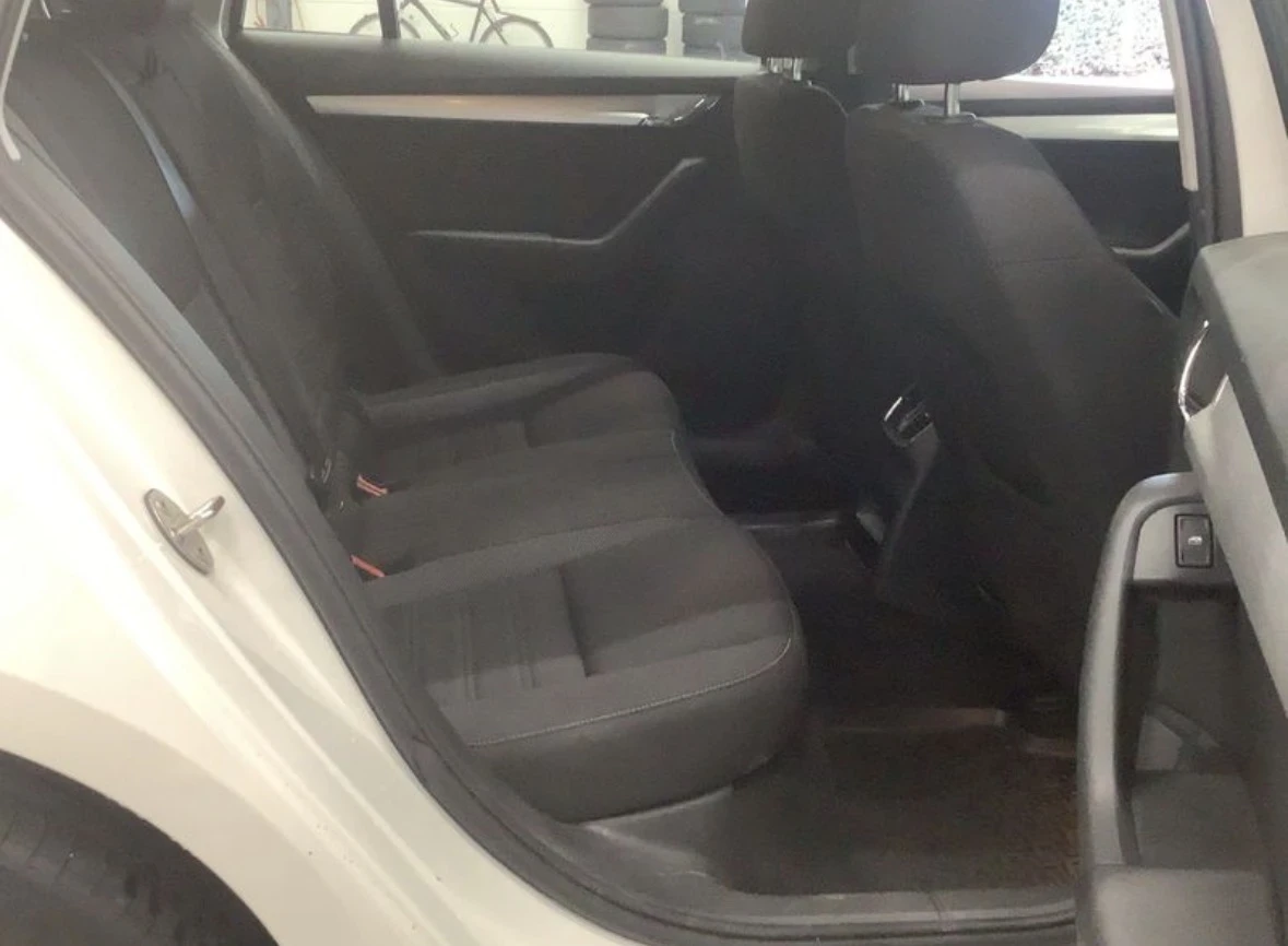 Skoda Octavia 1.5G-TEC Avtomatik , снимка 17 - Автомобили и джипове - 54659128