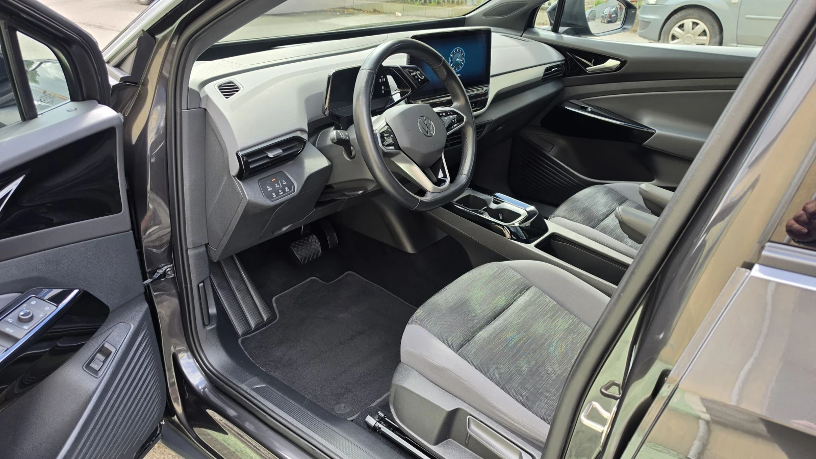 VW ID.4 Нов ГАРАНЦИЯ , снимка 9 - Автомобили и джипове - 54782610