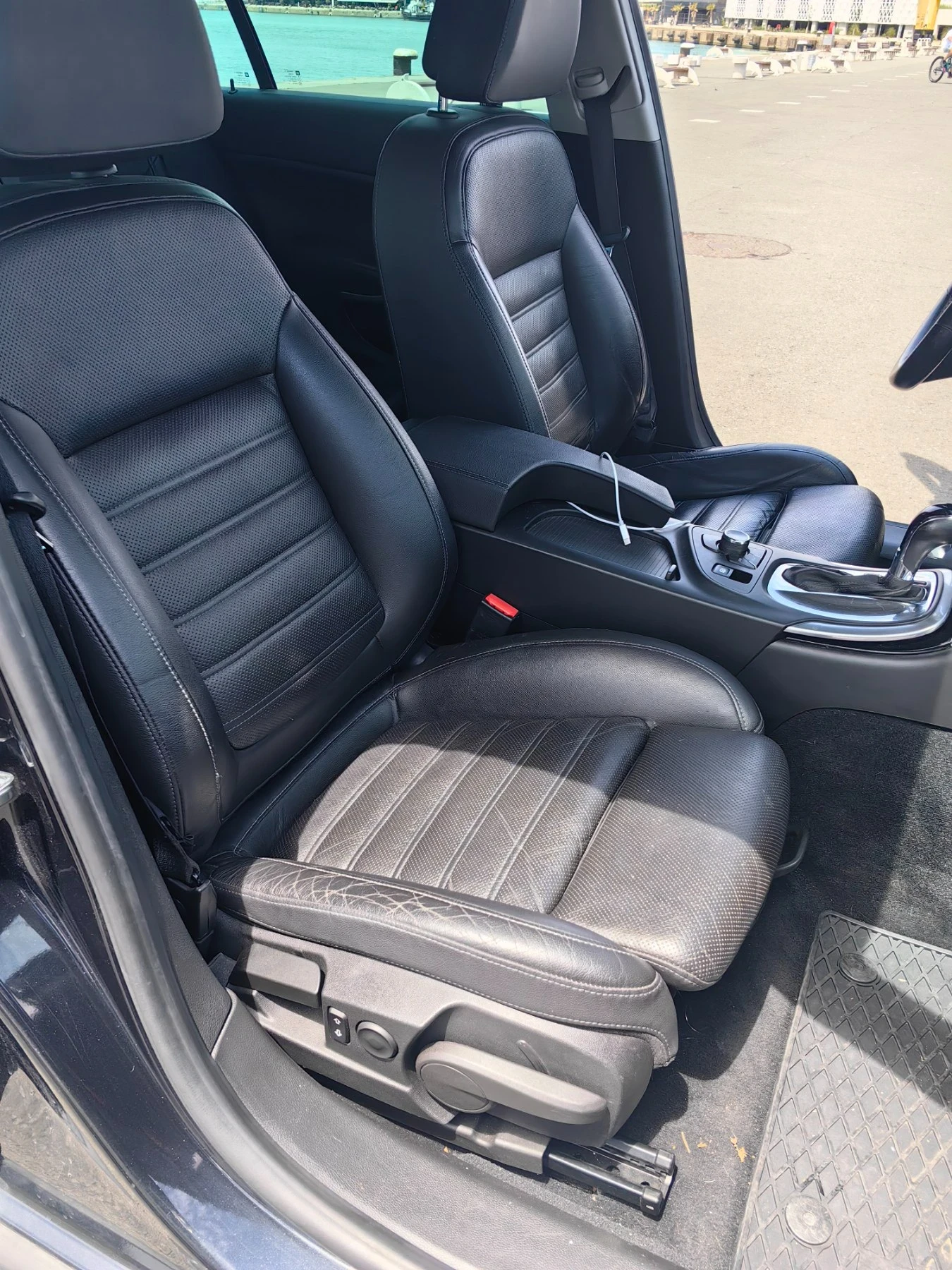 Opel Insignia, снимка 4 - Автомобили и джипове - 55052597