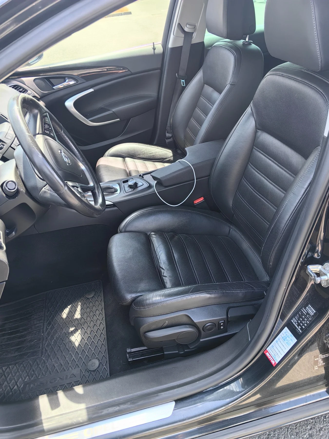 Opel Insignia, снимка 16 - Автомобили и джипове - 55052597