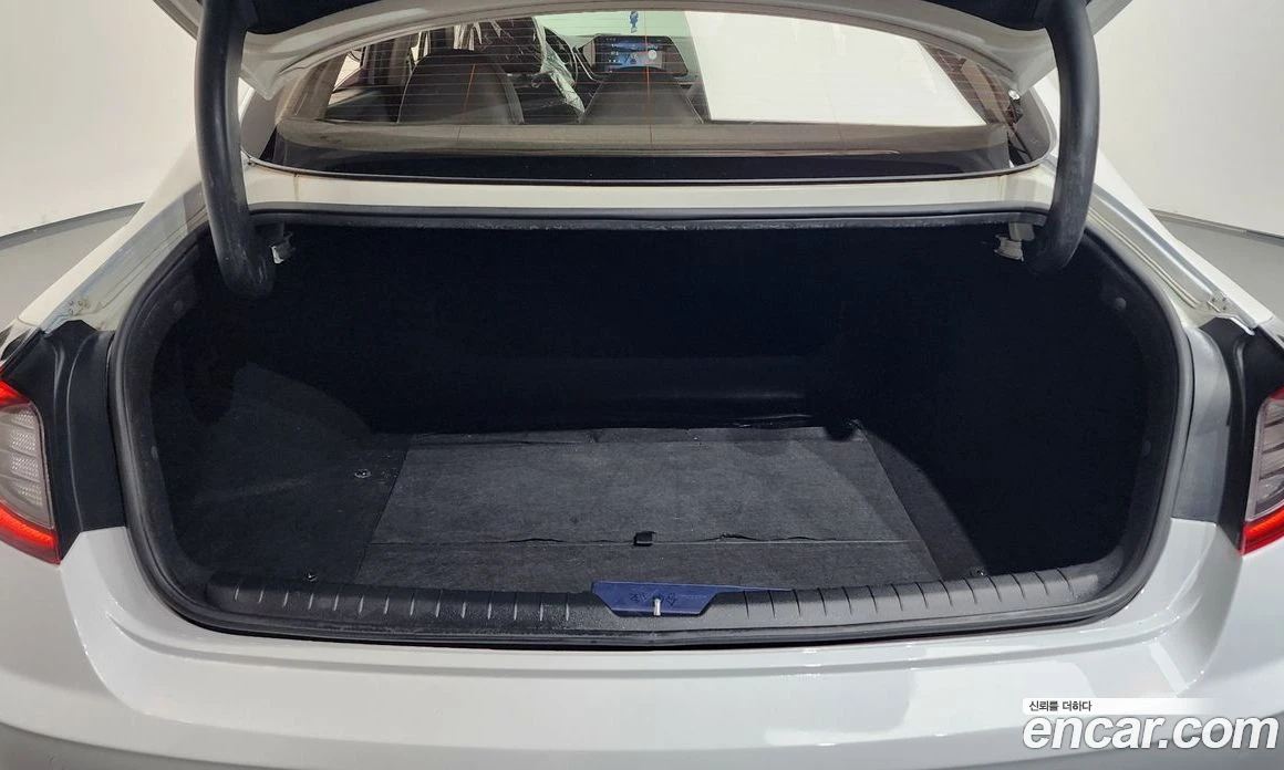 Hyundai Sonata 2.0 Smart, снимка 15 - Автомобили и джипове - 56155391