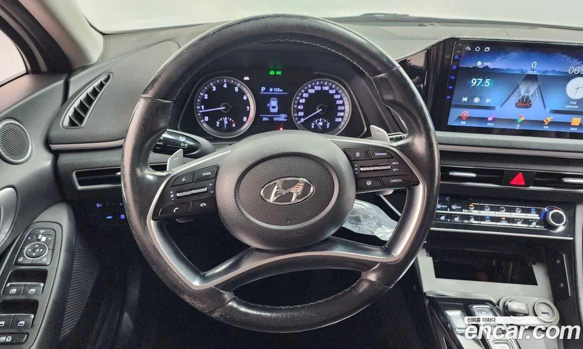 Hyundai Sonata 2.0 Smart, снимка 13 - Автомобили и джипове - 56155391