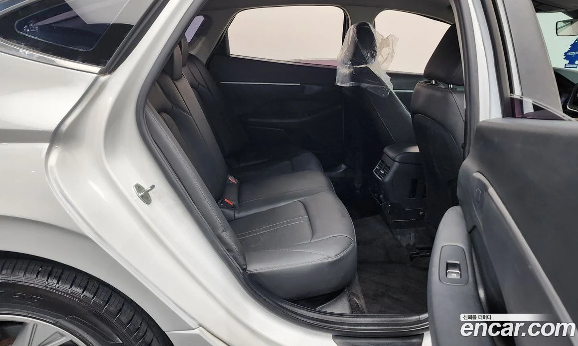 Hyundai Sonata 2.0 Smart, снимка 11 - Автомобили и джипове - 56155391