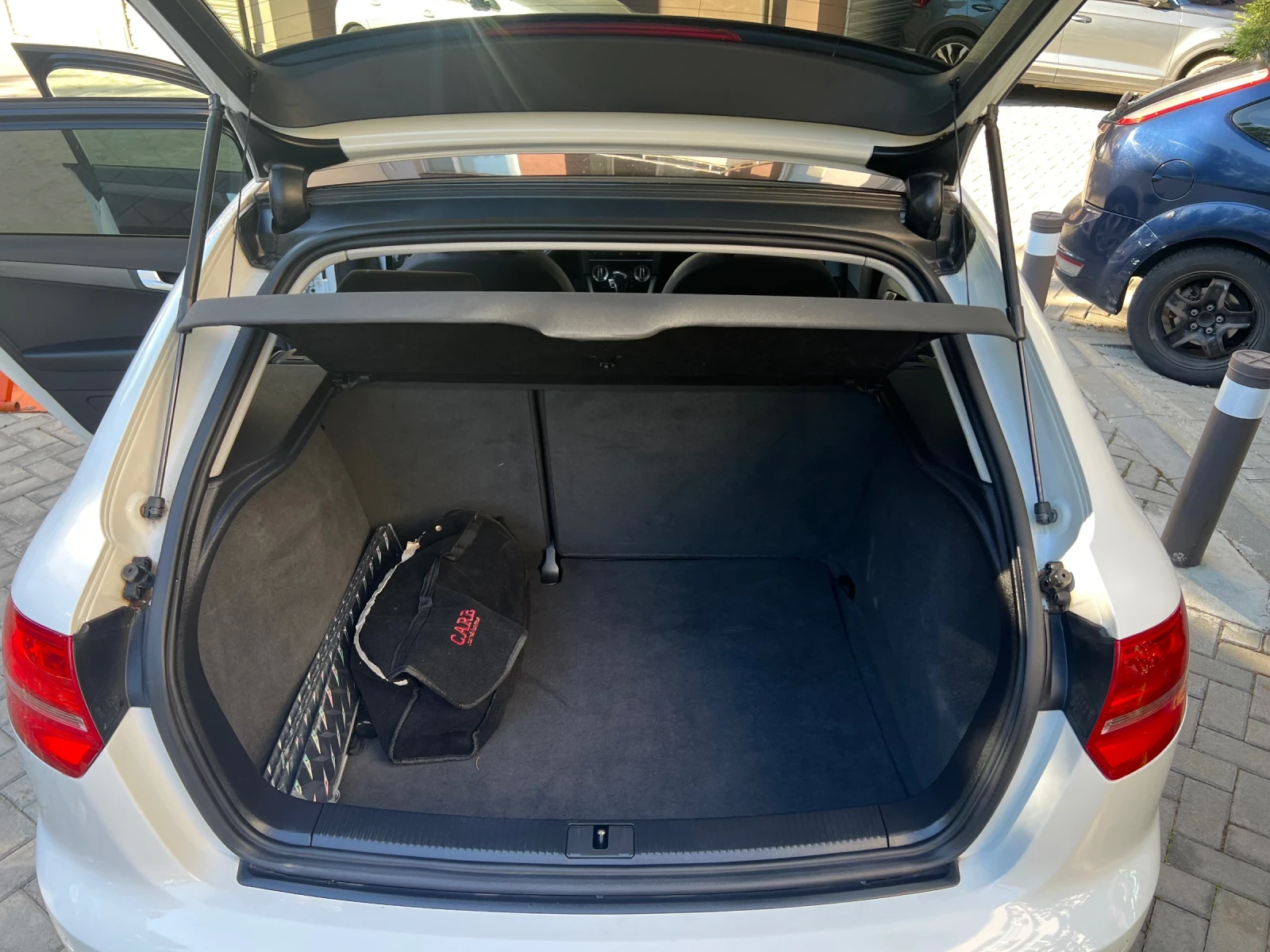 Audi A3 1.6 TDI, снимка 11 - Автомобили и джипове - 56252687