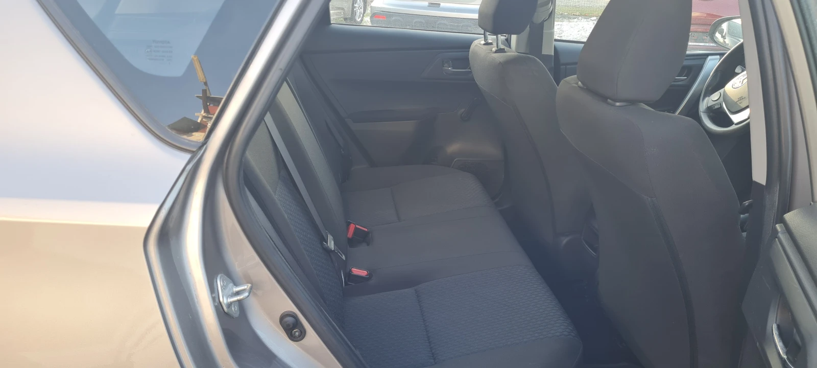 Toyota Auris 1.33i | Mobile.bg � ����������� 11