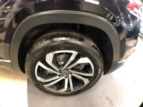 VW Atlas * HIGHLINE AWD LEATHER PAN/ROOF NAV B/SPOT CAMERA , снимка 11