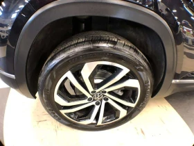 VW Atlas * HIGHLINE AWD LEATHER PAN/ROOF NAV B/SPOT CAMERA , снимка 10