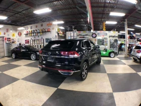 VW Atlas * HIGHLINE AWD LEATHER PAN/ROOF NAV B/SPOT CAMERA , снимка 8