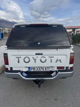 Toyota Hilux 2.5 D4-D/Климатик, снимка 4 - Автомобили и джипове - 53695429