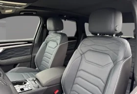 VW Touareg 3.0 TDI 4Motion = R-line = Black Style Гаранция | Auto.bg — изображение 6