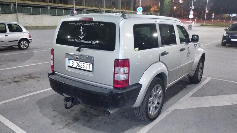 Dodge Nitro, снимка 4 - Автомобили и джипове - 47723049