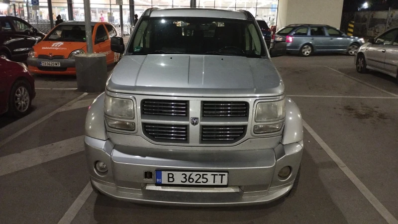 Dodge Nitro, снимка 2 - Автомобили и джипове - 47723049